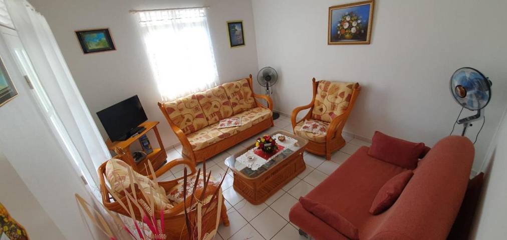 Ferienhaus für 3 Personen, mit Pool und Garten, kinderfreundlich - 1