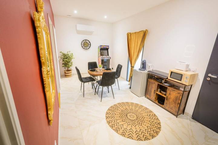 Gîte pour 2 personnes, avec Jacuzzi à Toulaud