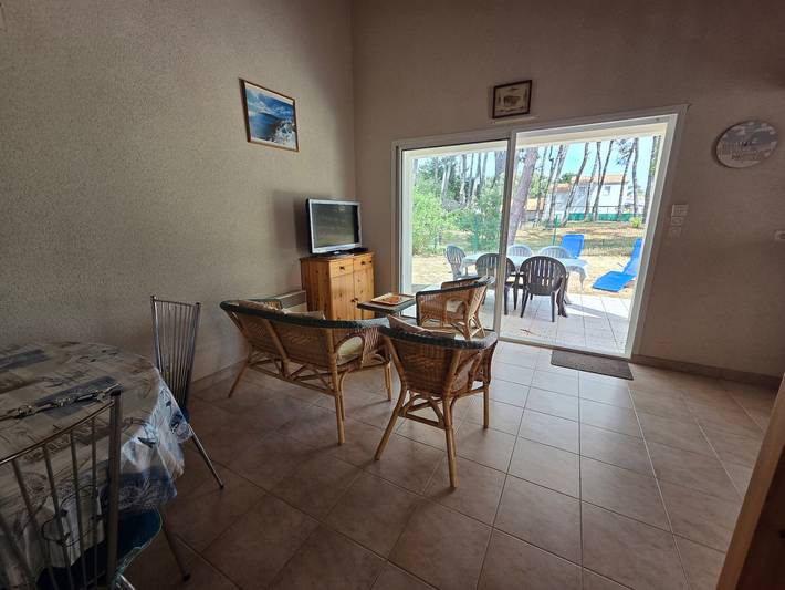 Location de vacances pour 6 personnes, avec jardin et terrasse dans Plage Sainte-Anne - 4