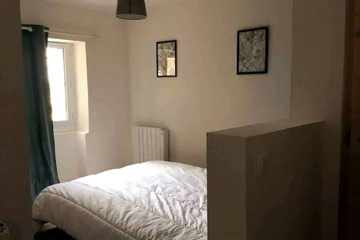Gîte pour 4 personnes, avec jardin et piscine à Colonzelle - 3