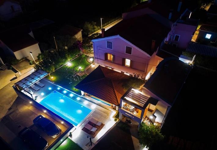 Ferienwohnung für 3 Personen, mit Terrasse und Pool