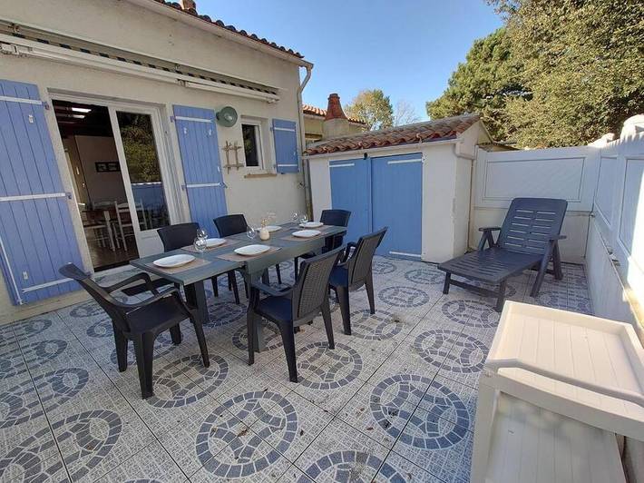 Location de vacances pour 6 personnes, avec jardin et terrasse dans Office De Tourisme Des Mathes La Palmyre - 3
