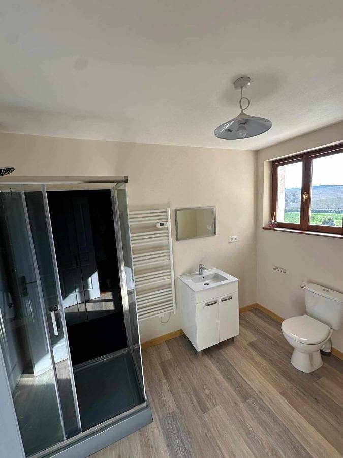 Chambre d’hôte pour 2 personnes, avec Terrasse et Vue à Chapdeuil