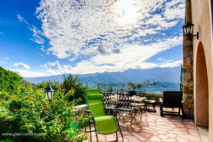 Gîte pour 4 personnes, avec Balcon et Terrasse
