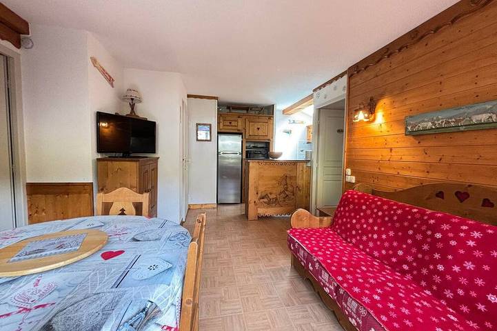 Chalet pour 6 personnes, avec piscine et balcon à Flumet