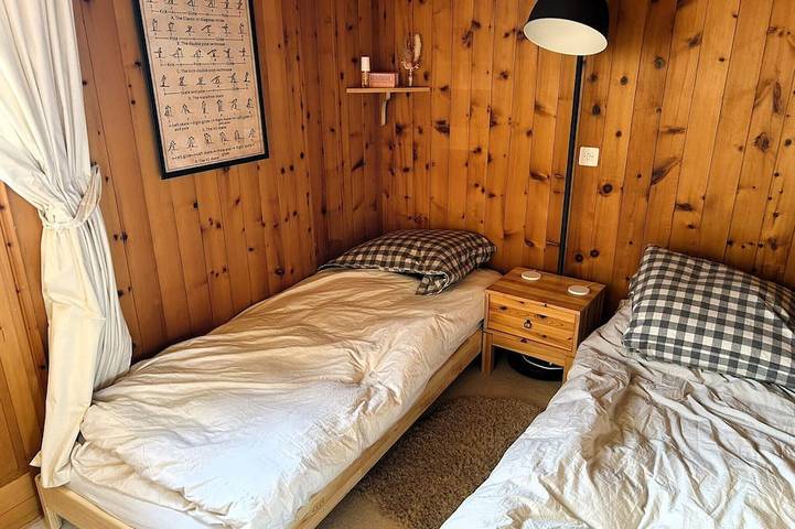 Gîte pour 5 personnes, avec jardin dans Chandolin - 3