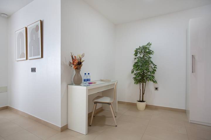 Apartamento entero, Apartamento de vacaciones "Eclipse" en Puerto del Rosario con vistas a la montaña, jacuzzi, Wi-Fi, aire acondicionado y terraza; aparcamiento disponible en la propiedad in Tesjuates, Puerto del Rosario