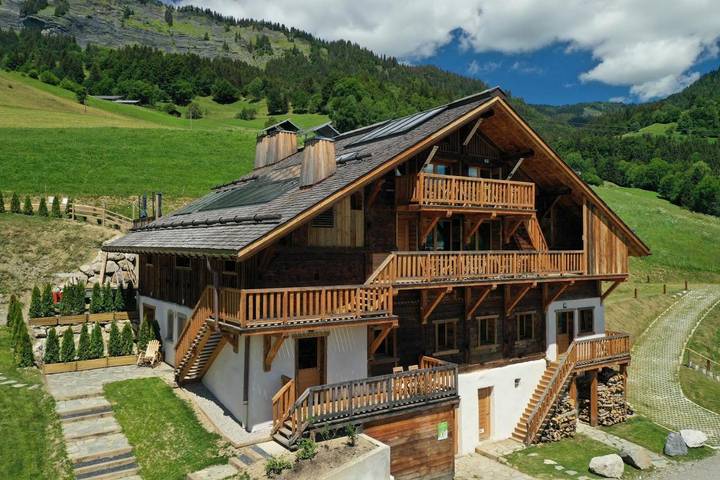 Chambre d’hôte pour 4 personnes, avec jacuzzi ainsi que piscine et jardin en Savoie - 4