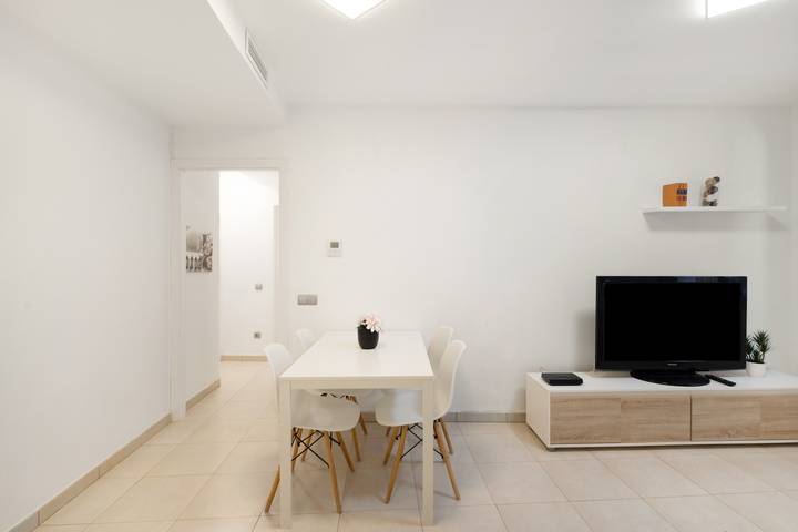 Hel lejlighed, Apartment 'Puig Cardener 1' with Wi-Fi in Manresa, Pla de Bages DO