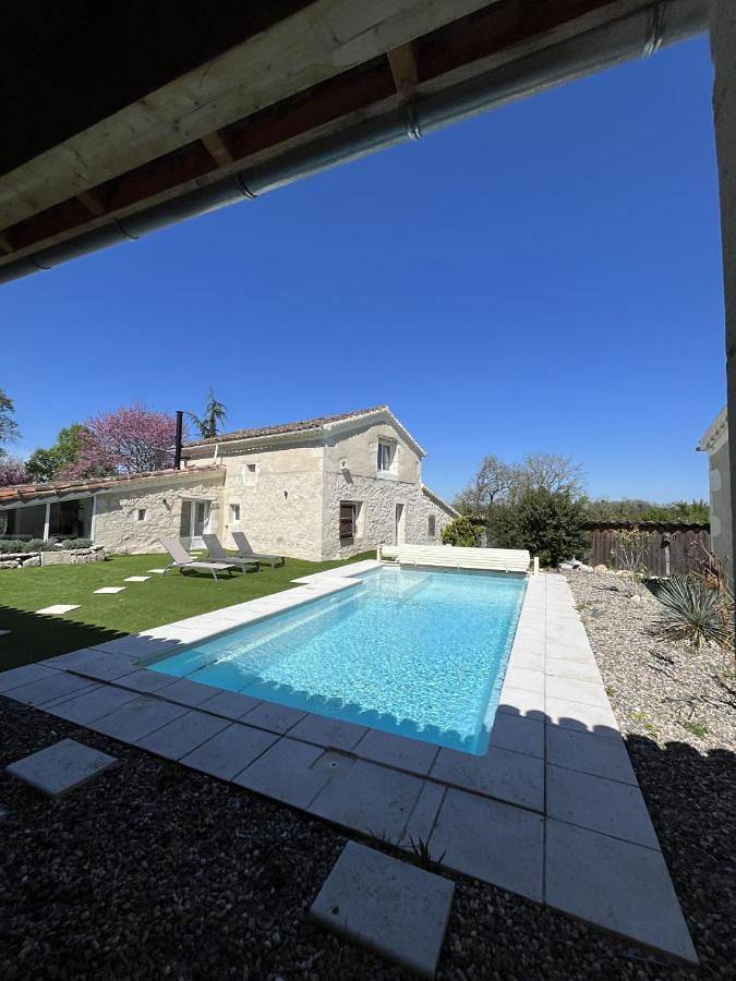 Maison de vacances pour 8 personnes, avec terrasse ainsi que piscine et jardin, animaux acceptés