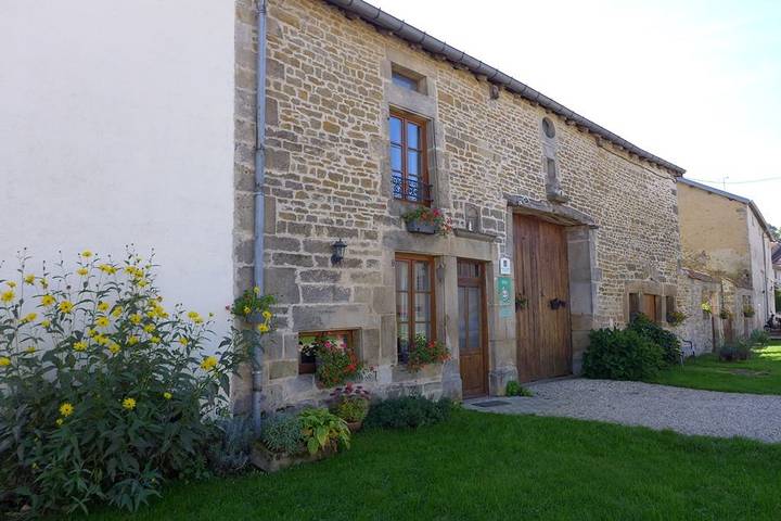 Gîte pour 8 personnes, avec Terrasse et Jardin