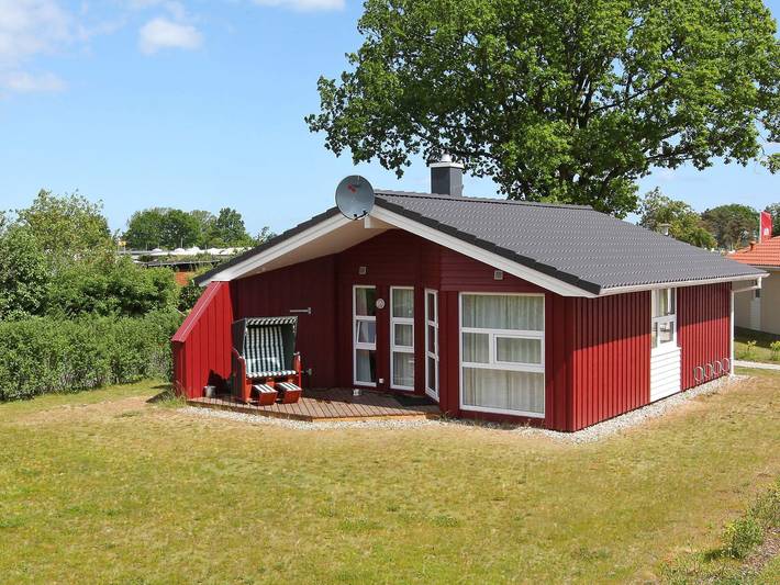 Ferienhaus für 6 Personen, mit Terrasse und Garten sowie Sauna in Lensterstrand