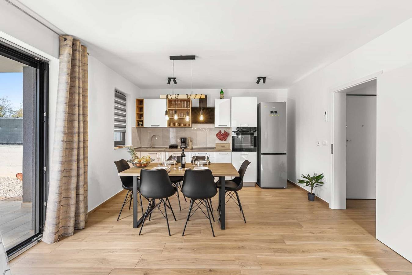 Ganze Wohnung, Apartment Em – Ruhiger Aufenthalt nahe Poreč für 4 Gäste in Grad Poreč, Porec und Umgebung