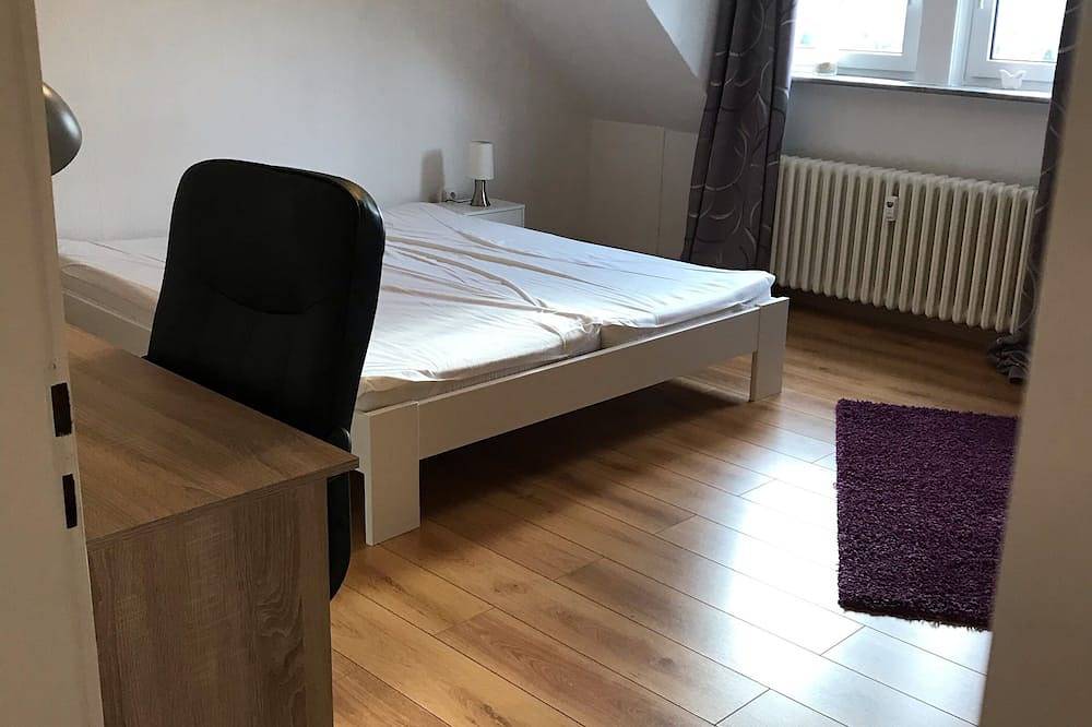 Ganze Wohnung, Ruhige Ferienwohnung und traumhaftem Fernblick ins Weserbergland in Bad Eilsen, Landkreis Schaumburg