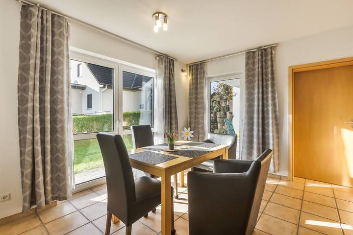 Appartement entier, Appartement de vacances pour 4 personnes avec jardin in Kreis Olpe, Sauerland