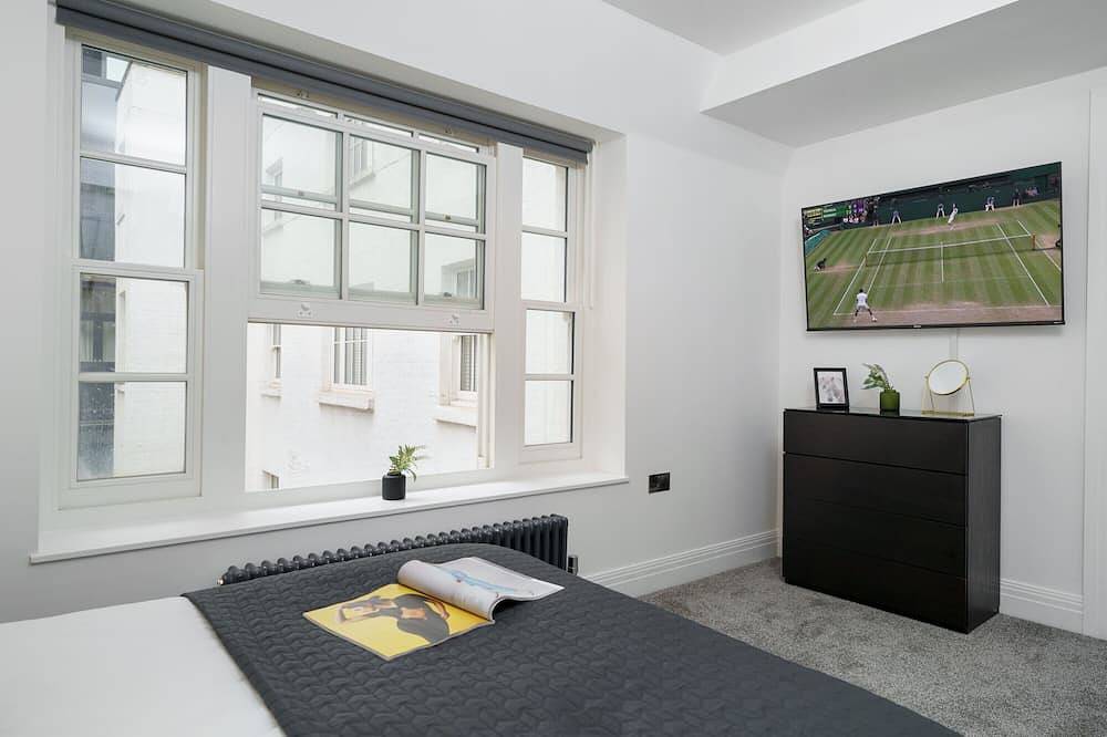 Entire apartment, Aircon/Luxury! 2Bed/2Bath in Covent Garden, London