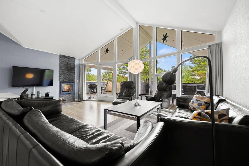 Modern holiday home with summer hot tub on Rømø in Sønderstrand, Havneby