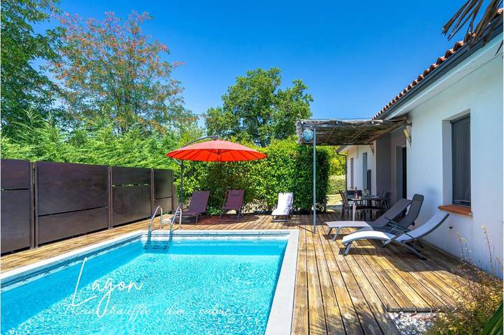 Location de vacances pour 6 personnes, avec Terrasse et Piscine à Gigouzac