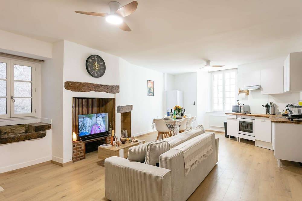 Ganze Wohnung, Charmantes Apartment, 4 Pers, mittelalterliches Dorf Martel, Haustiere erlaubt, Kostenloses Wlan in Martel, Lot