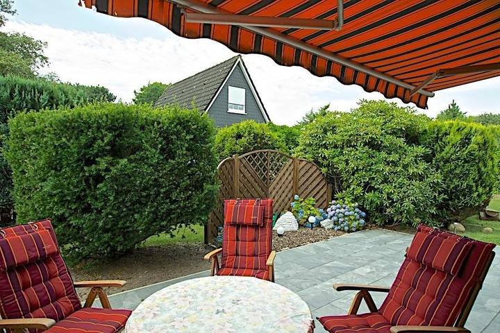 Ferienhaus für 4 Personen, mit Terrasse und Garten