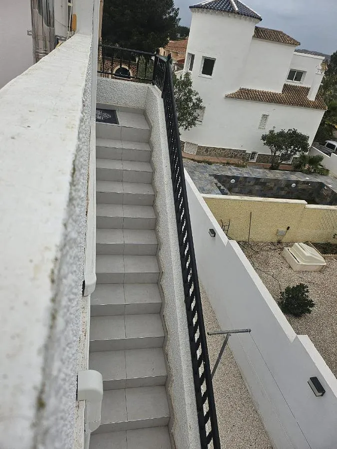Casa de vacaciones para 4 personas, con terraza además de piscina y vistas - 1