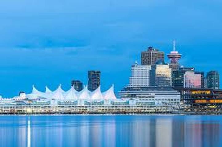 Holiday rental for 4 people, with hot tub in Vancouver