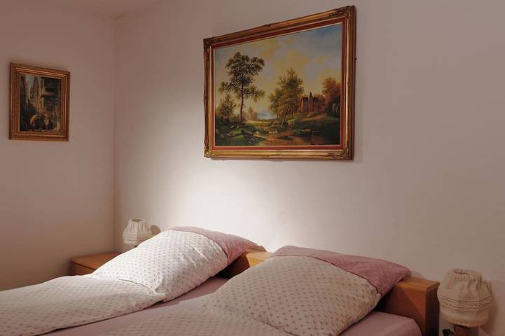 Ganze Wohnung, Appartement Hochries, 51 qm Obergeschoss, 1 separates Schlafzimmer in Riedering, Chiemgauer Alpen