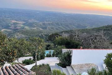 Location de vacances pour 8 personnes, avec terrasse et jardin à Monchique