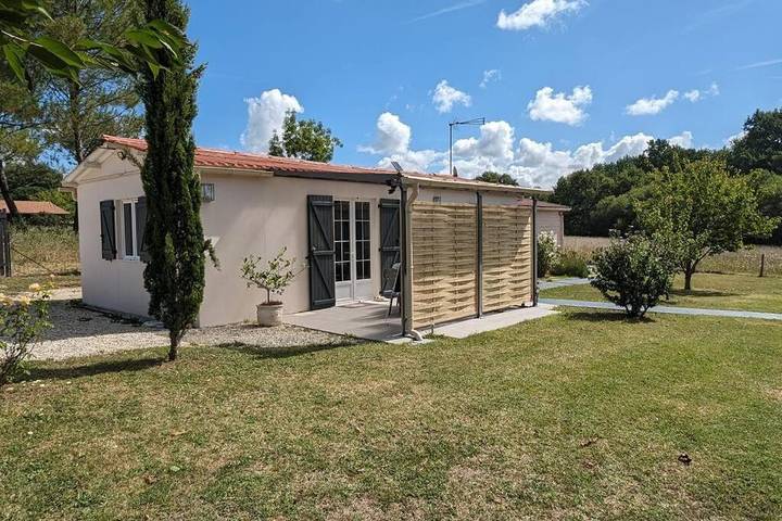 Location de vacances pour 4 personnes, avec jardin et terrasse à Montendre - 3