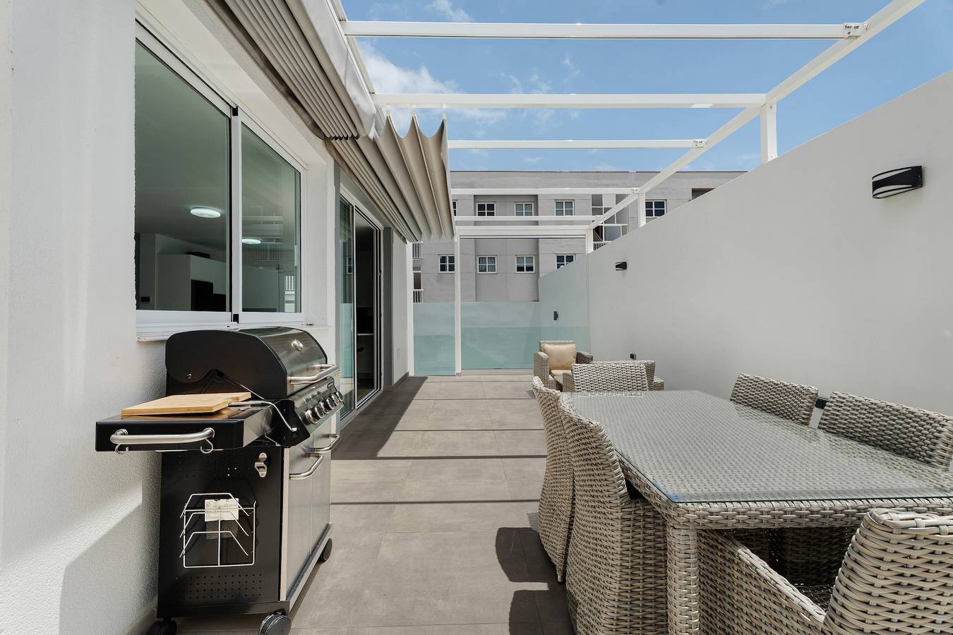 Casa Vacacional 'Violeta' con Vista a la Montaña, Wi-Fi y Aire Acondicionado in Costa del Silencio, Arona 