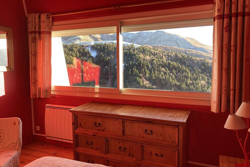 Entire apartment, Appartement avec cheminée à altitude 1500 in Le Lioran, Saint-Jacques-des-Blats