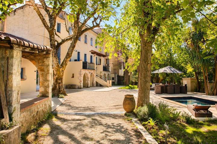 Maison de vacances pour 8 personnes, avec jardin et piscine à Tourrette-Levens