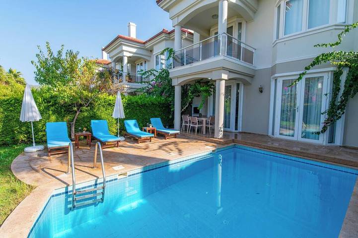 Holiday rental for 11 people, with pool and garden as well as balcony, with pets in Turkey