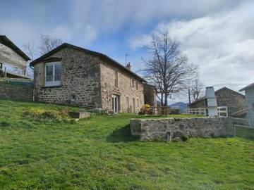 Gîte pour 8 personnes, avec jardin à Malrevers