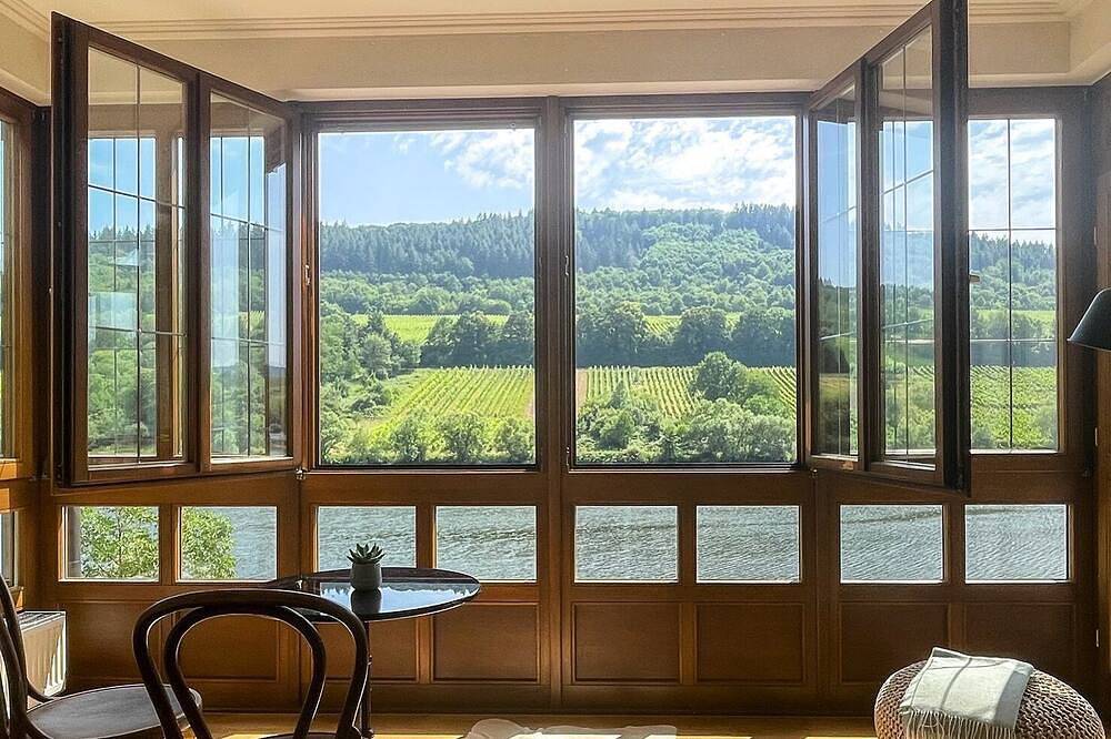 Double room in the Bed & Breakfast on our winery on the Moselle in Zell (Mosel), Traben-Trarbach and Surroundings