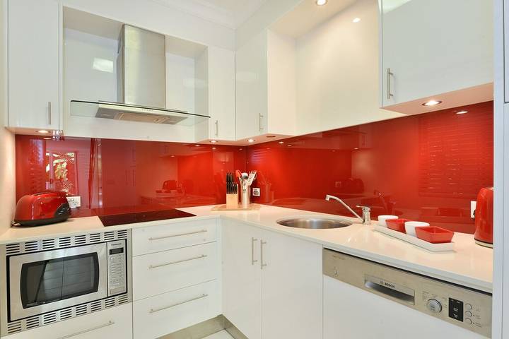 Villa for 4 people, with garden and terrace as well as pool in Port Douglas