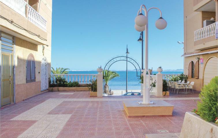 Appartement de vacances entier, Escapade au bord de la mer avec climatisation, kitchenette et terrasse in Playa El Castillico (San Javier), San Pedro del Pinatar