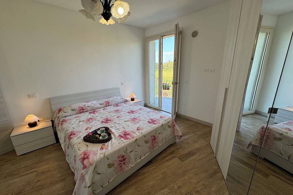 Alleinstehendes Ferienhaus mit privatem Pool, Whirlpool, W-Lan, Klimaanlage, Terrasse, bei Lucca in Altopascio, Lucca Provinz