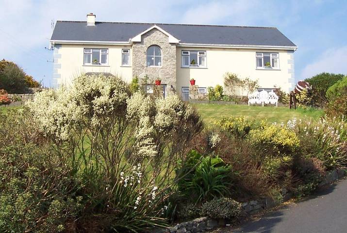 Bed and breakfast for 2 people, with Garden and View in Clifden