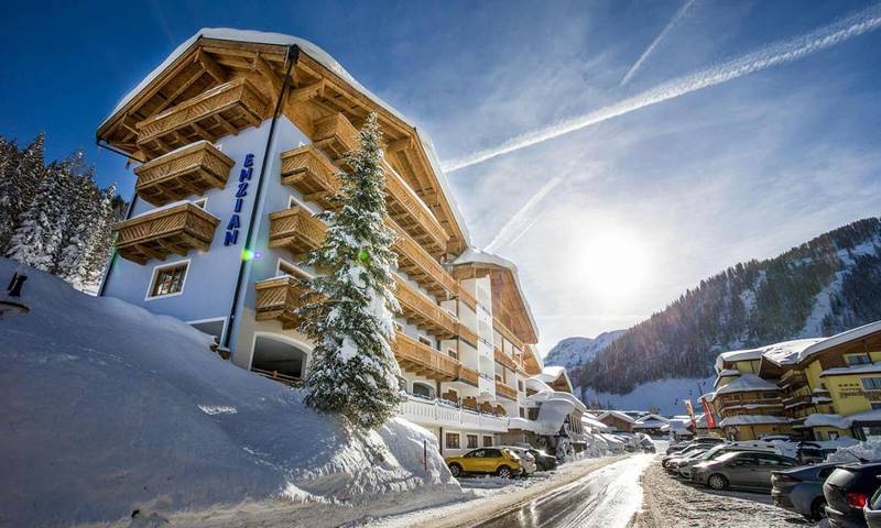 Hotel für 5 Personen, mit Terrasse und Pool sowie Sauna und Ausblick am Zauchensee