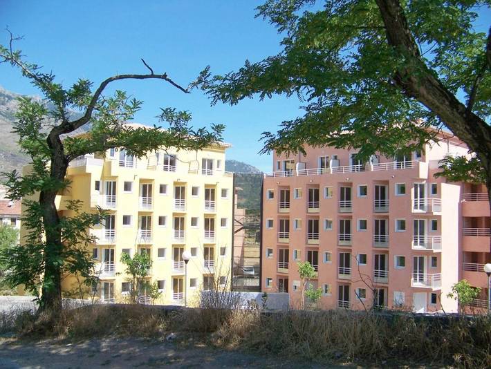 Appart’hôtel pour 2 personnes, avec Balcon et Terrasse ainsi que Jardin et Vue