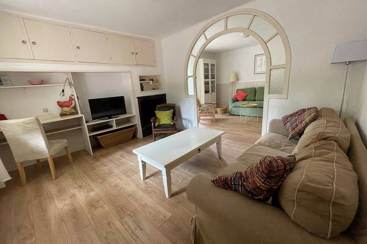 Gîte pour 6 personnes, avec terrasse ainsi que jardin et piscine à Villelongue-de-la-Salanque - 3