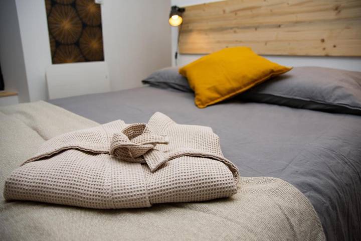 Gîte pour 4 personnes, avec jacuzzi et terrasse à Villedieu-les-Poêles