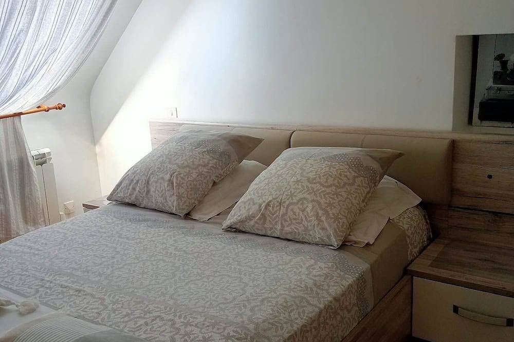 Pequeña y encantadora casa de campo La Maison Du Bonheur in Mégrit, Región de Dinan