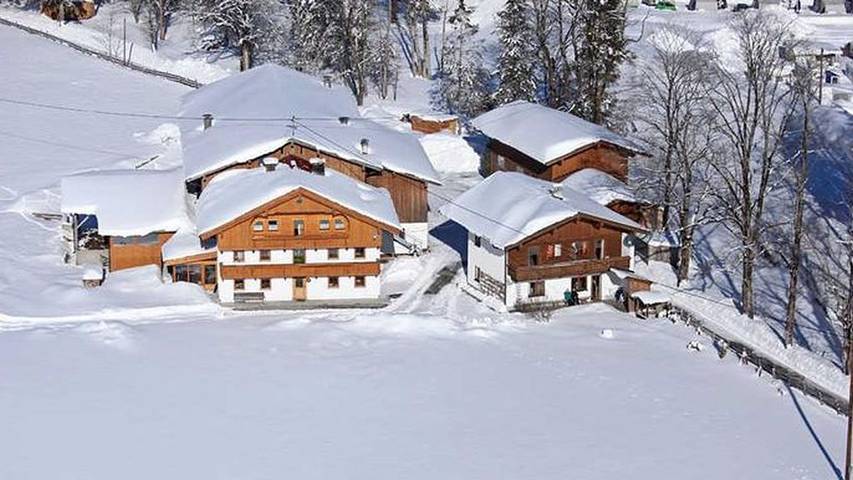 Ferienwohnung für 4 Personen, mit Seeblick und Balkon sowie Garten in Achenkirch