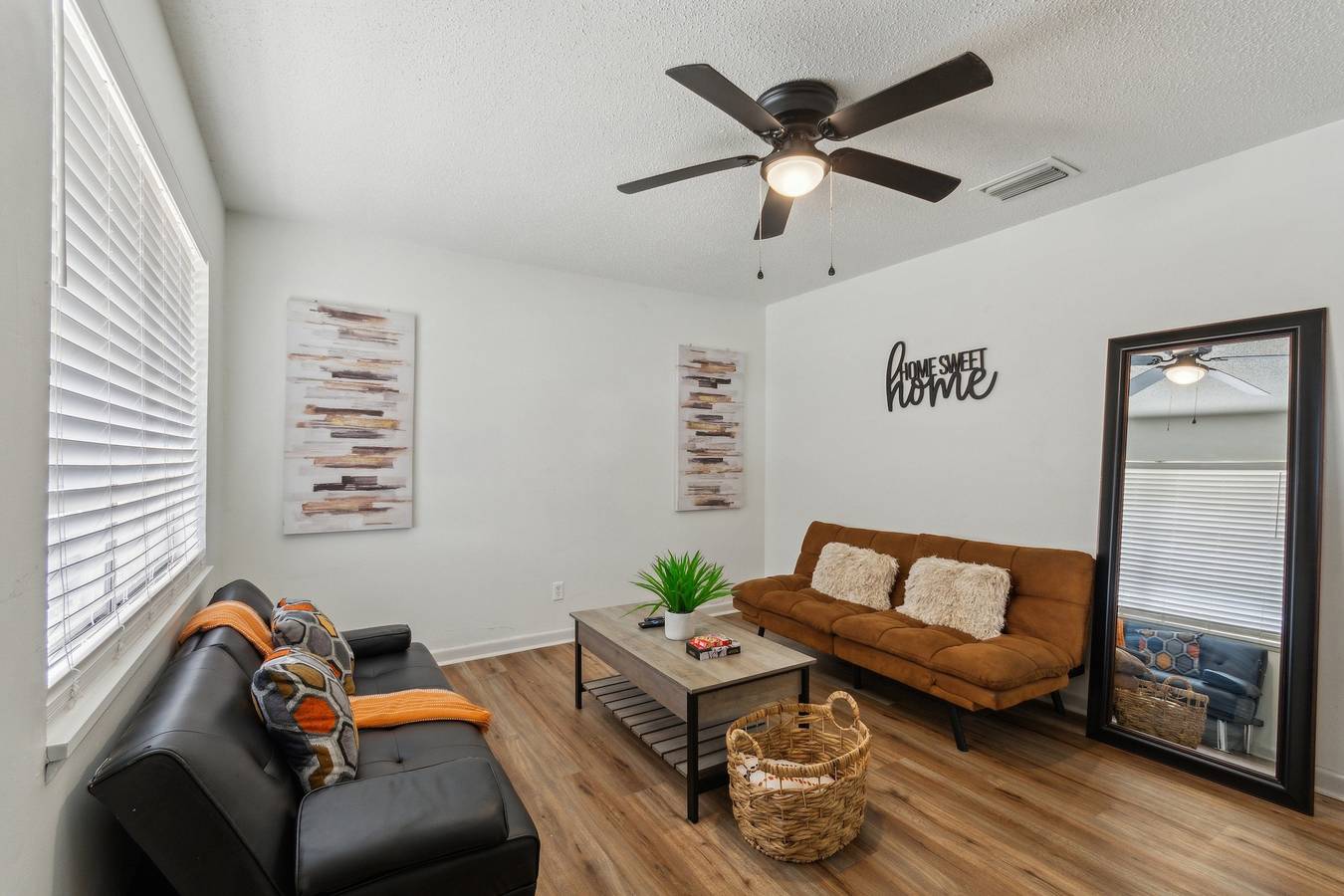 Vacation Rental for 10 Guests in Little Rock, Arkansas