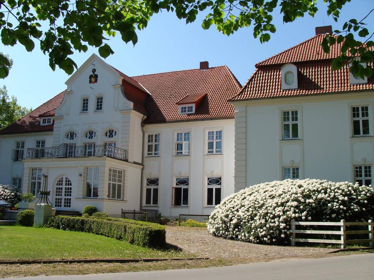 Ganze Wohnung, Schloss Badow in Schildetal, Nordwestmecklenburg (Wismar und Umgebung)