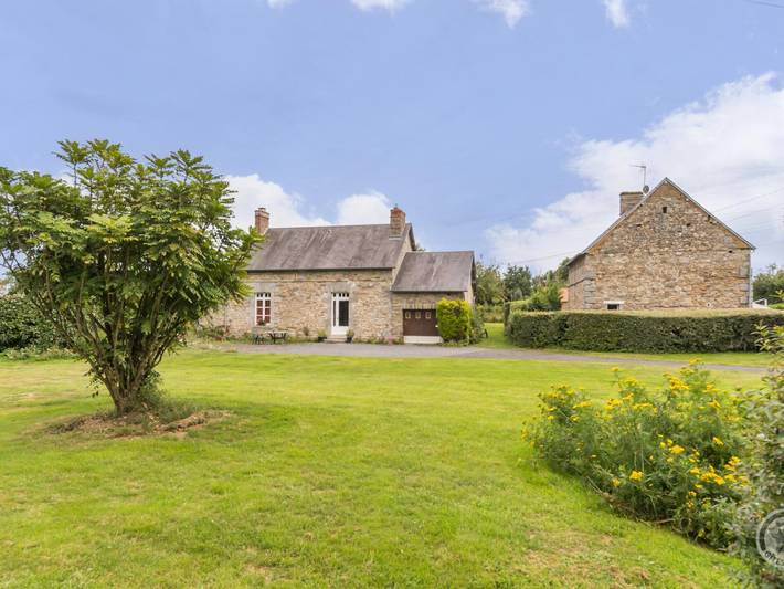 Gîte pour 3 personnes, avec jardin, animaux acceptés à Hauteville-la-Guichard
