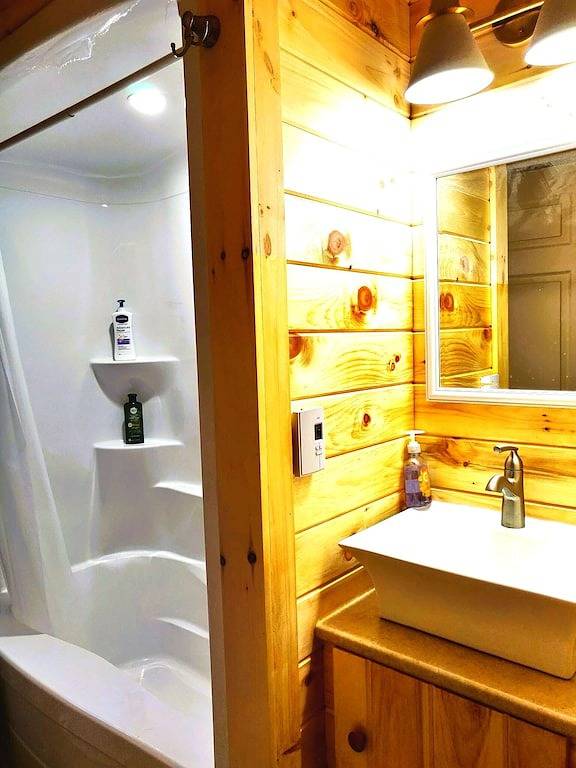 Cottage for 5 people, with sauna and terrace in Nova Scotia