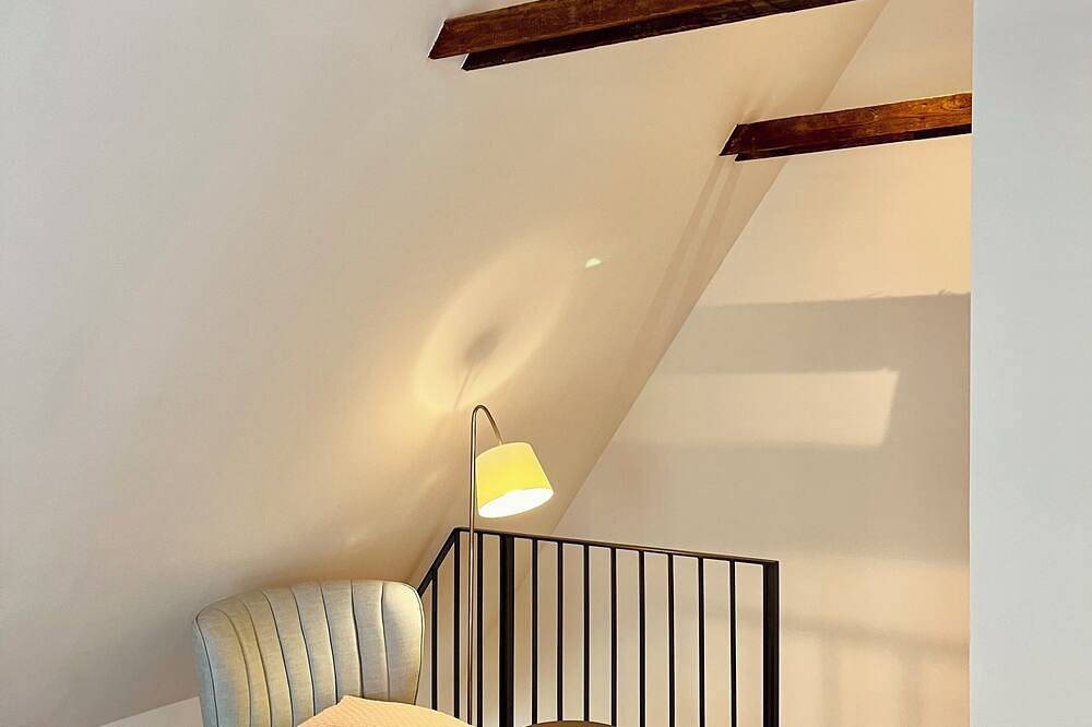 Ganze Wohnung, Charmante Maisonettewohnung im\"Mainviertelhof\"an der \"Alten Mainbrücke\" in Würzburg, Fränkisches Weinland